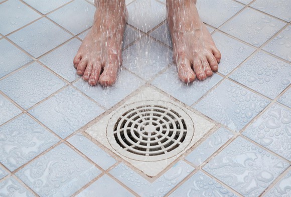 What Causes Drain Worms? Signs, Prevention and Solutions 1 images 580x394 2