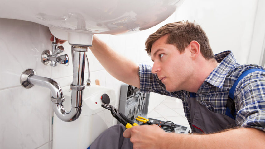 Handling Emergency Plumbing Inquiries With Confidence 1 iStock 183953925 945x532 12278